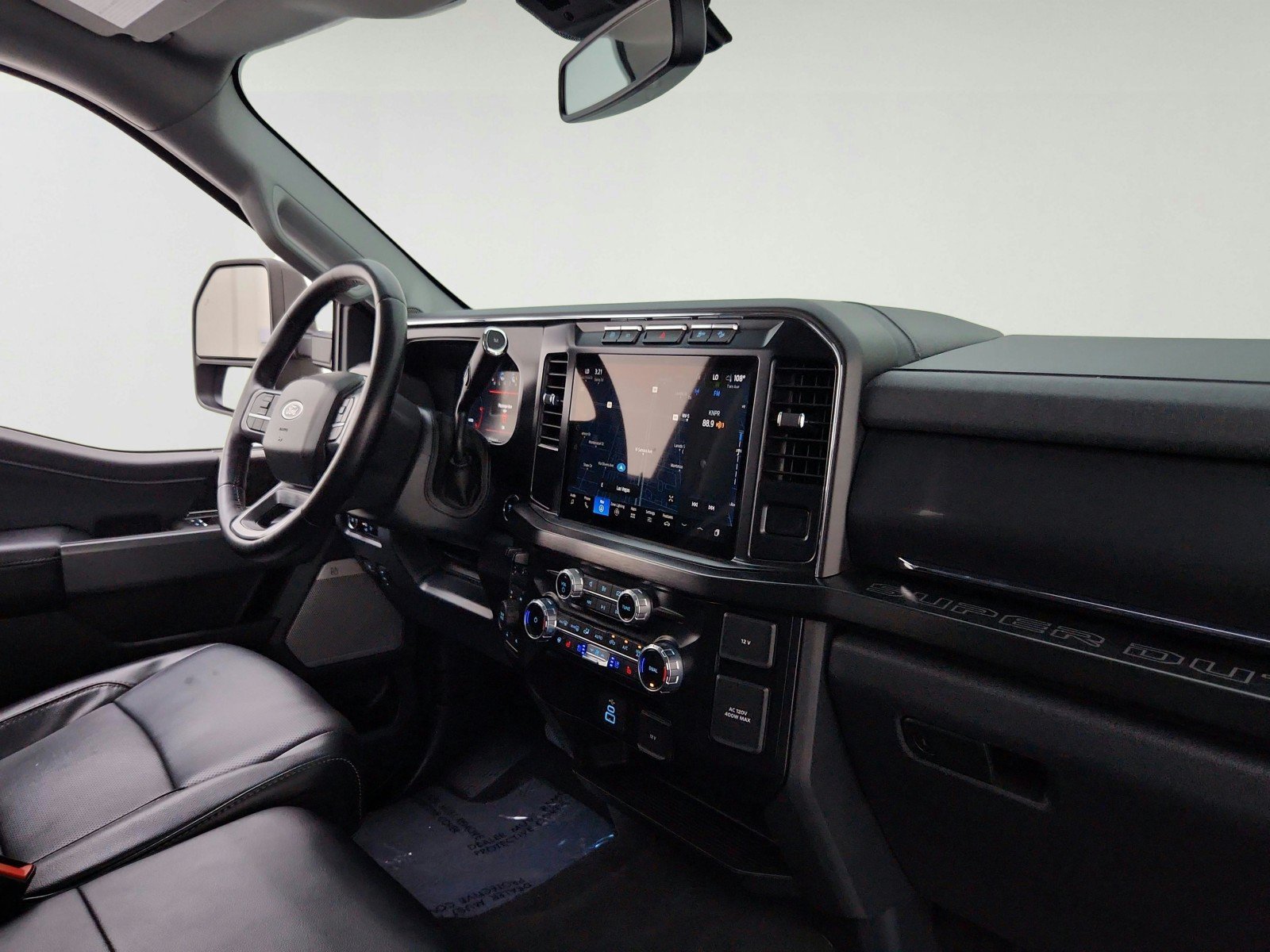 Used 2024 Ford F250 Lariat w/ Black Appearance Package AWD/4WD image 22