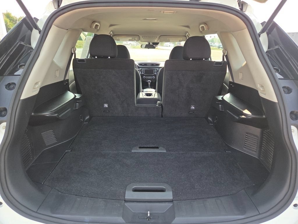 Used 2020 Nissan Rogue S AWD/4WD image 25