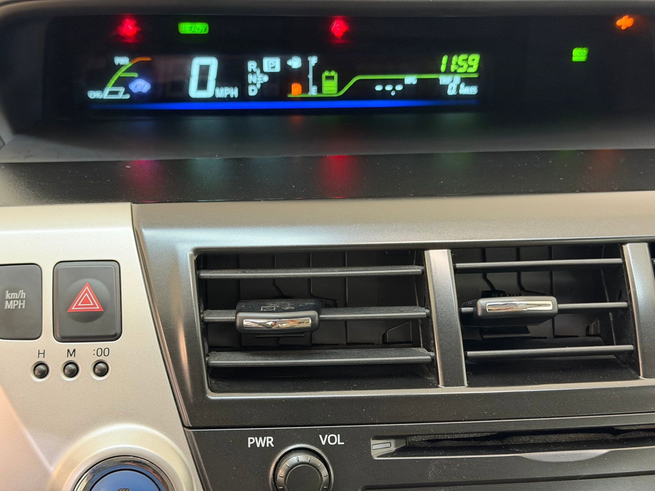 Used 2012 Toyota Prius V Five image 25