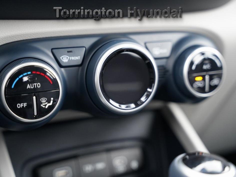 New 2025 Hyundai Venue Limited image 12