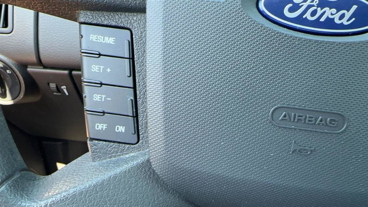 Used 2010 Ford Edge SE FWD image 30