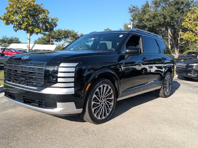 Used 2026 Hyundai Palisade Calligraphy FWD image 2