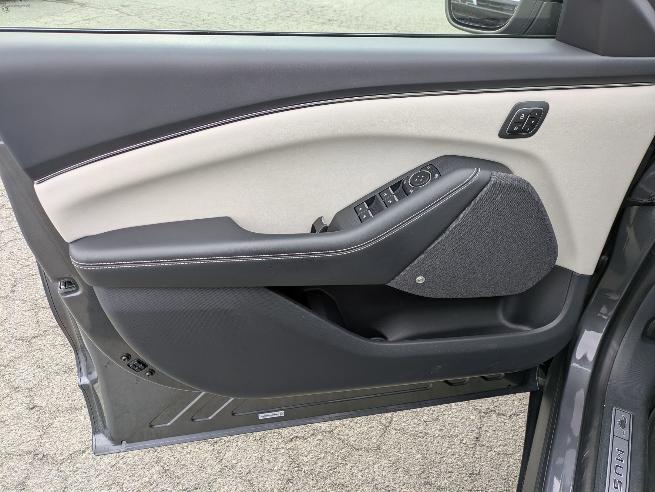 Used 2023 Ford Mustang Mach-E Premium image 11