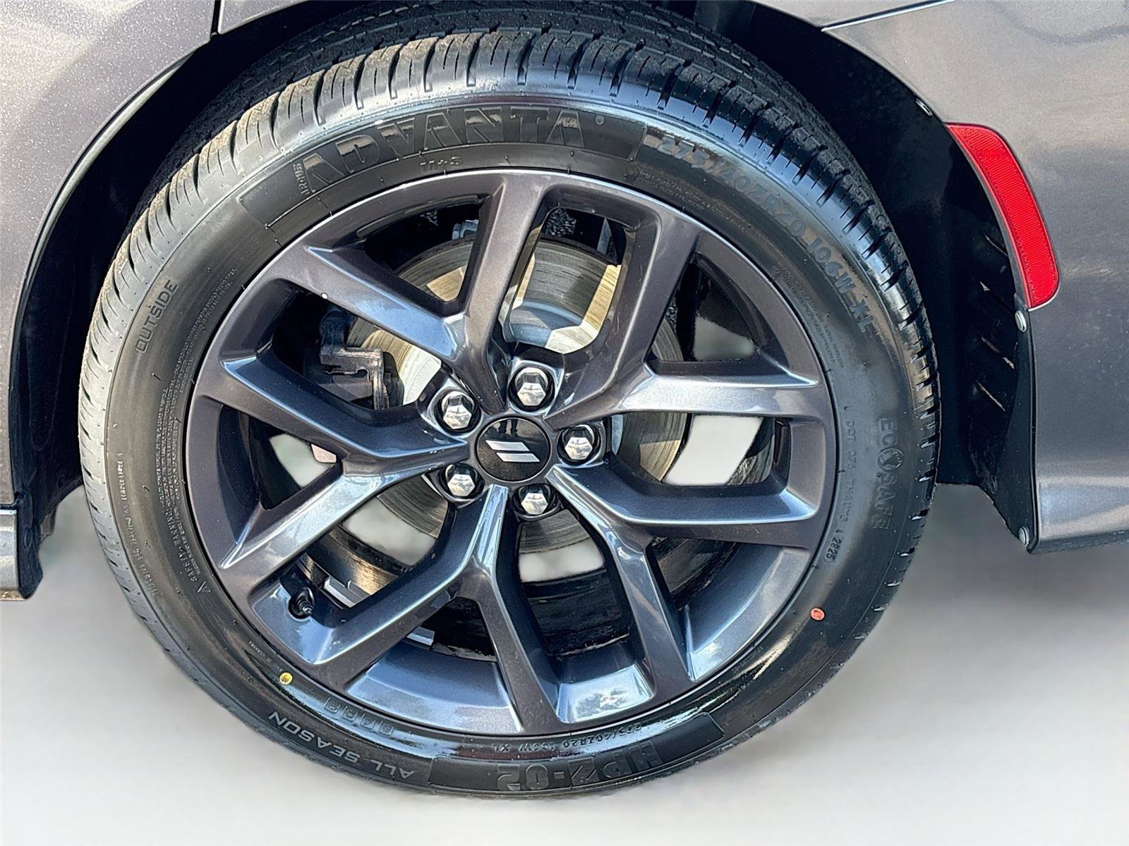 Used 2019 Dodge Charger R/T w/ Blacktop Package image 32