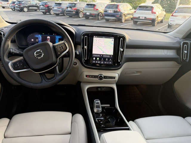 Used 2023 Volvo XC40 B5 Ultimate w/ Protection Package Premier AWD/4WD image 11