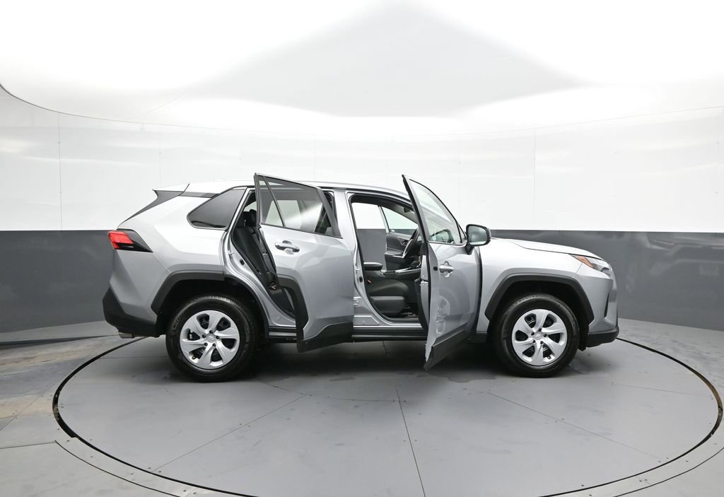 Certified 2025 Toyota RAV4 LE image 41