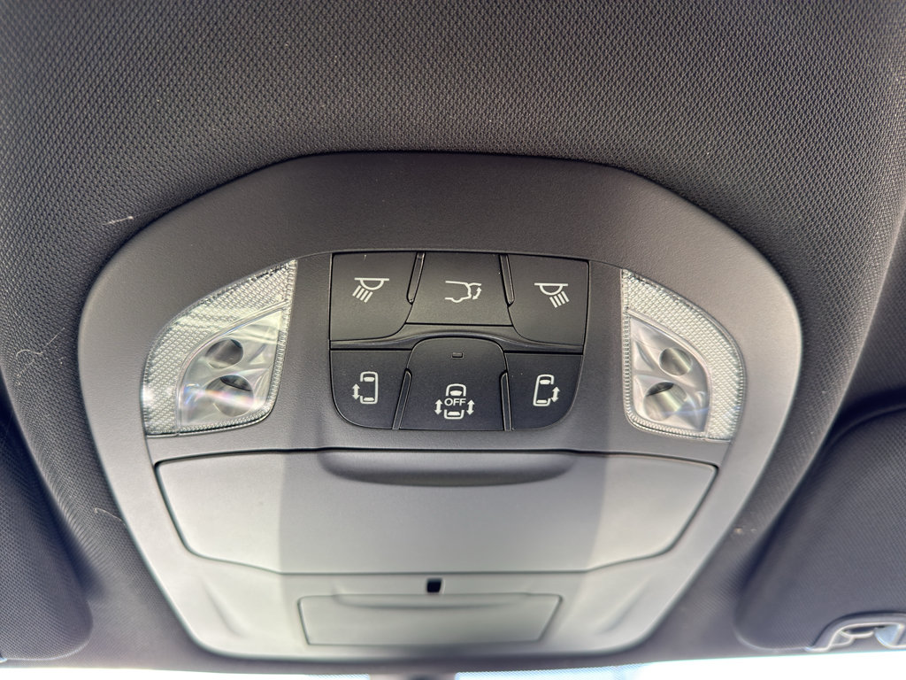 New 2026 Chrysler Voyager LX FWD image 23