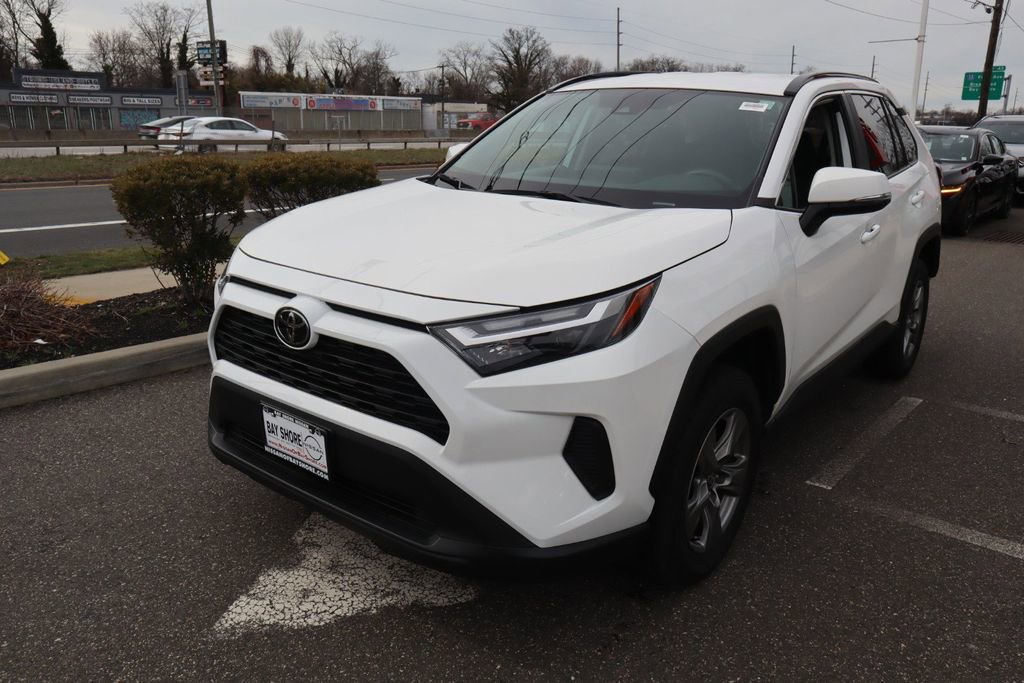 Used 2024 Toyota RAV4 XLE image 9