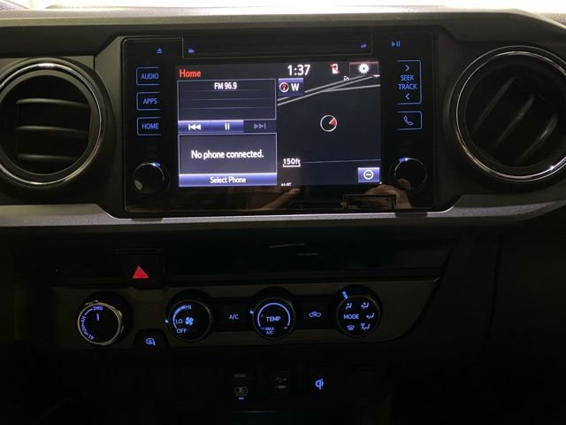 Used 2018 Toyota Tacoma TRD Sport image 17