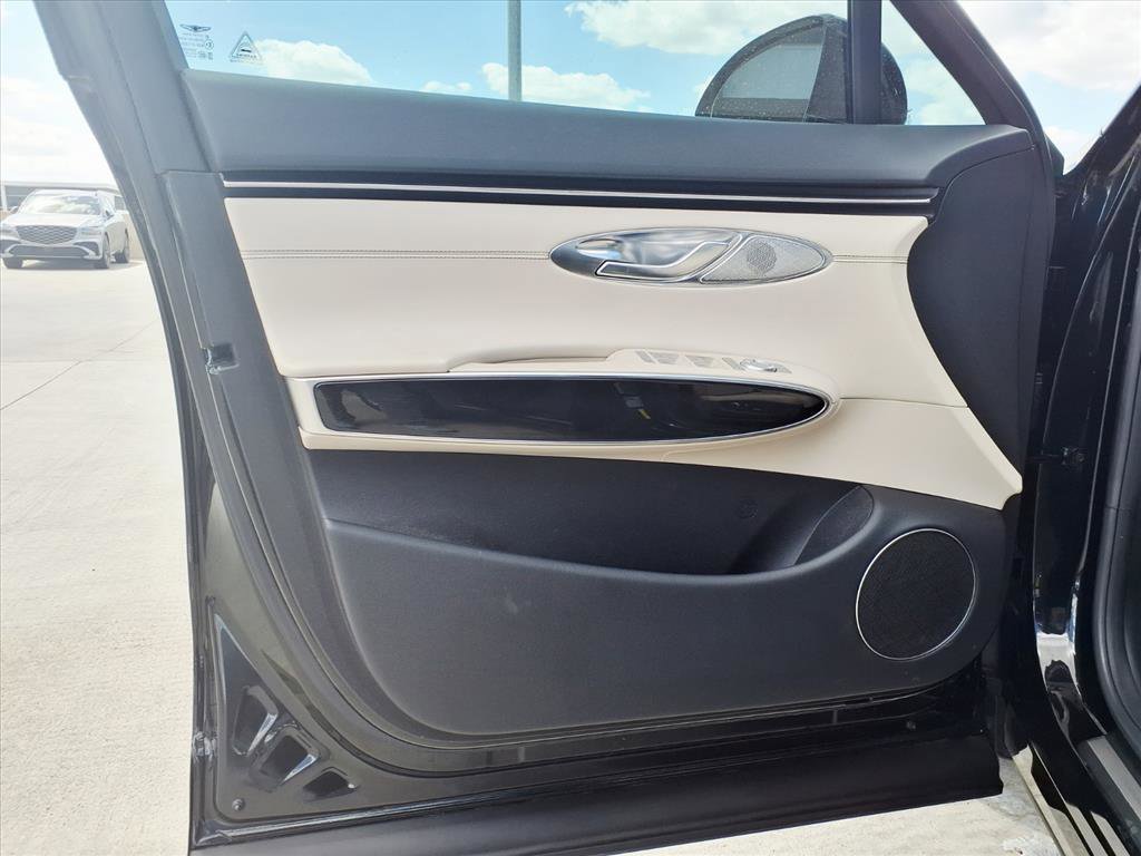 Certified 2022 Genesis GV70 2.5T image 20