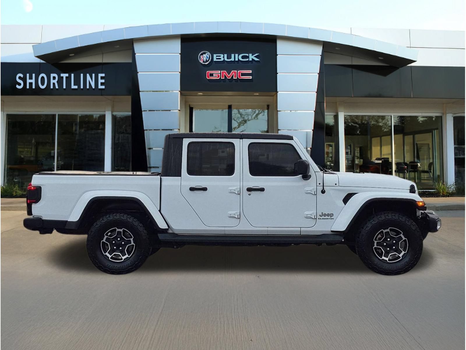 Used 2021 Jeep Gladiator Overland w/ Popular Equipment Package AWD/4WD image 2