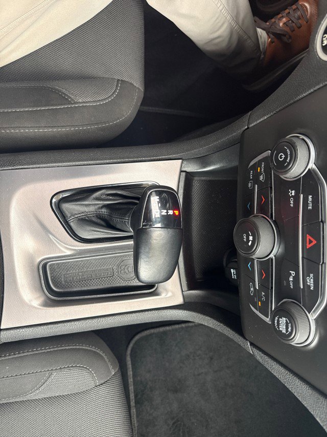 Used 2022 Dodge Charger SXT w/ Blacktop Package RWD image 19