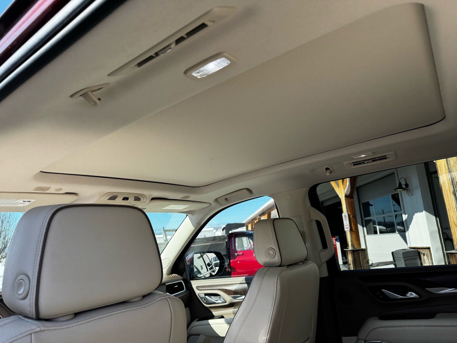 Used 2022 GMC Yukon XL Denali w/ Advanced Technology Package image 13