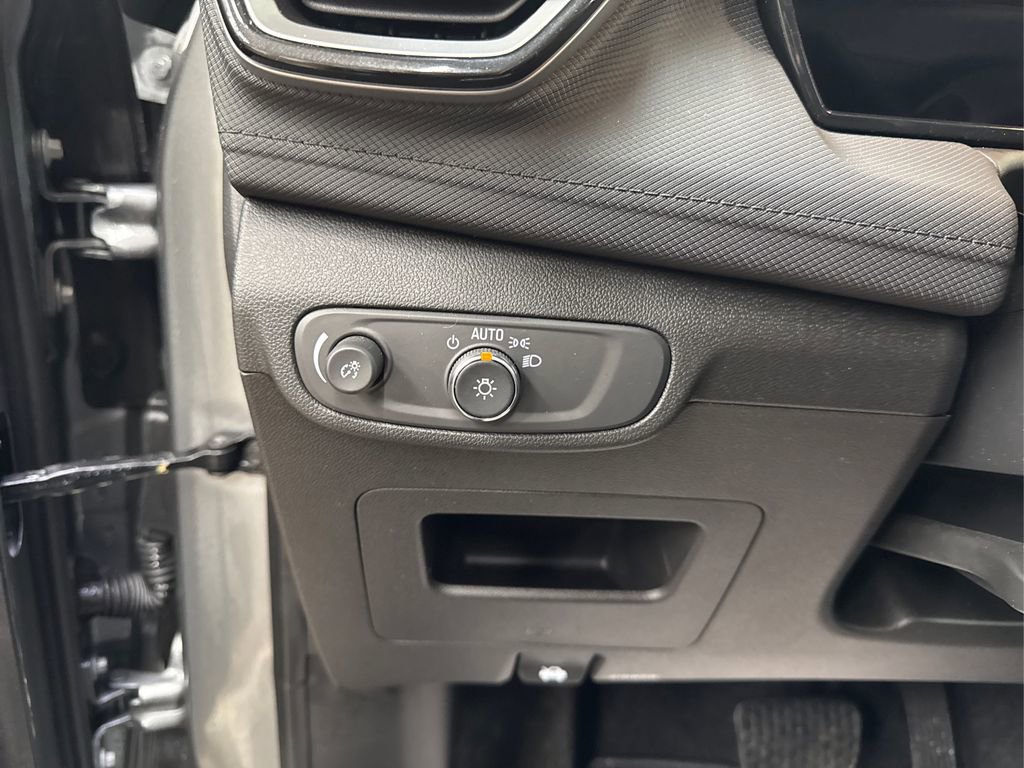 Used 2025 Chevrolet TrailBlazer LT w/ Convenience Package image 25