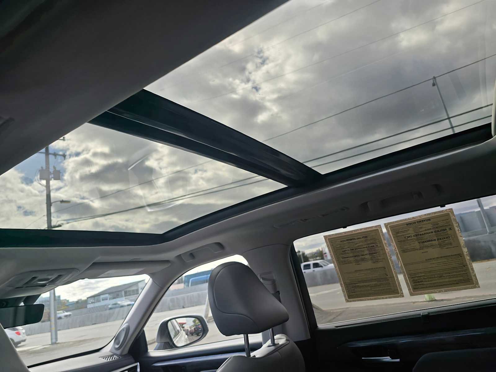 Used 2023 Toyota Highlander Platinum image 24