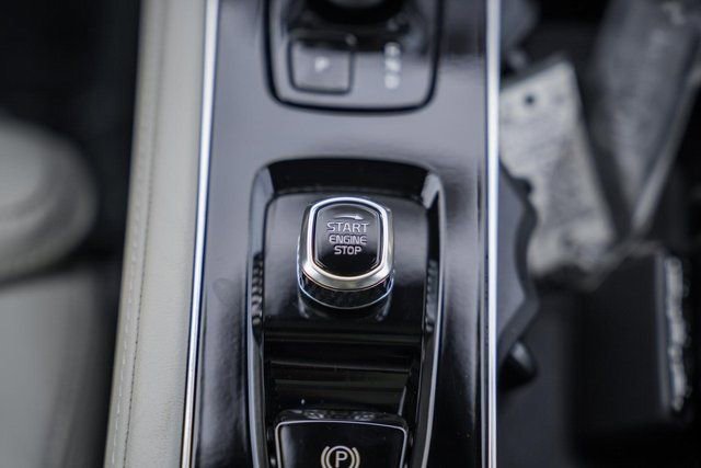 New 2026 Volvo XC90 B6 Ultra w/ Protection Package image 27