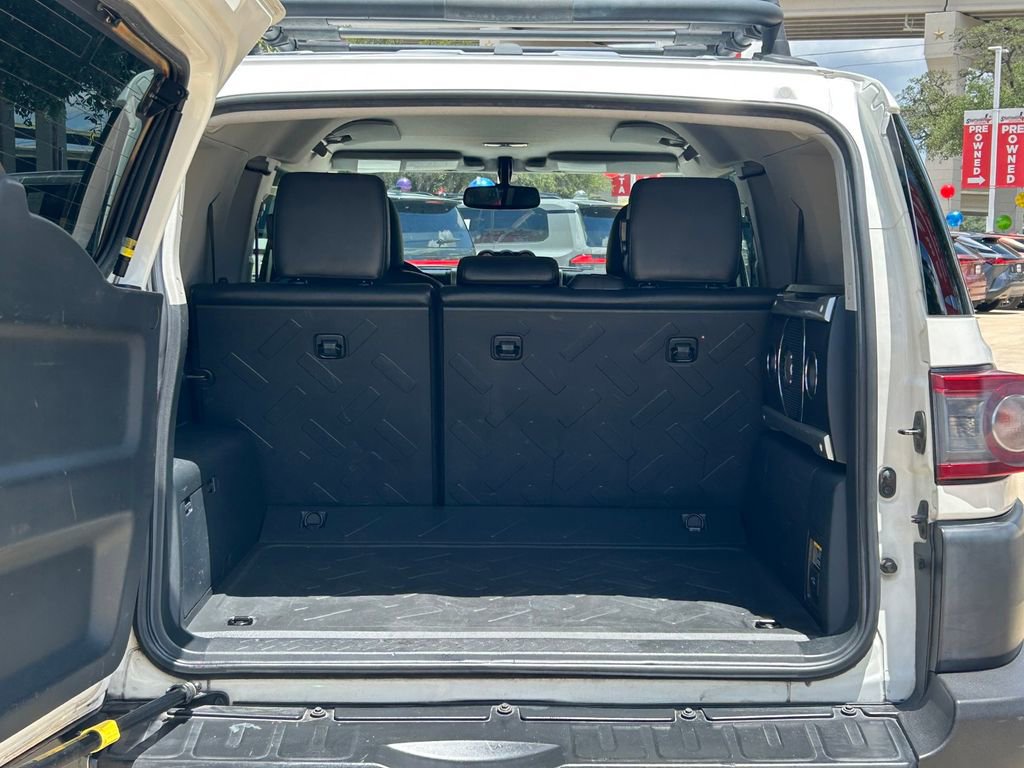 Used 2014 Toyota FJ Cruiser 4WD w/ Upgrade Package image 14