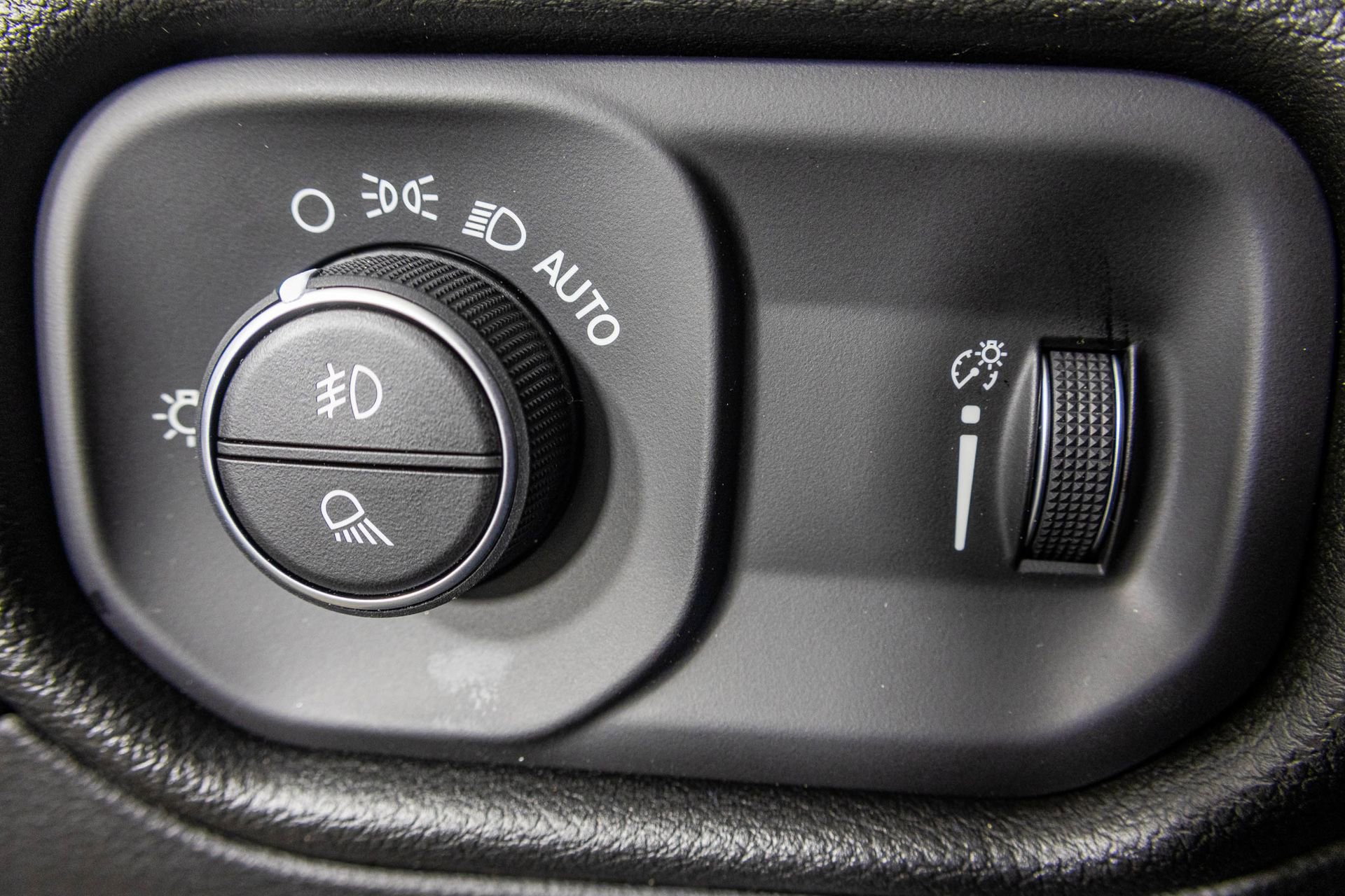 New 2026 RAM 1500 Classic Warlock image 29