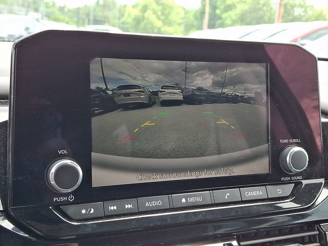 Used 2024 Nissan Pathfinder SV w/ SV Premium Package AWD/4WD image 21