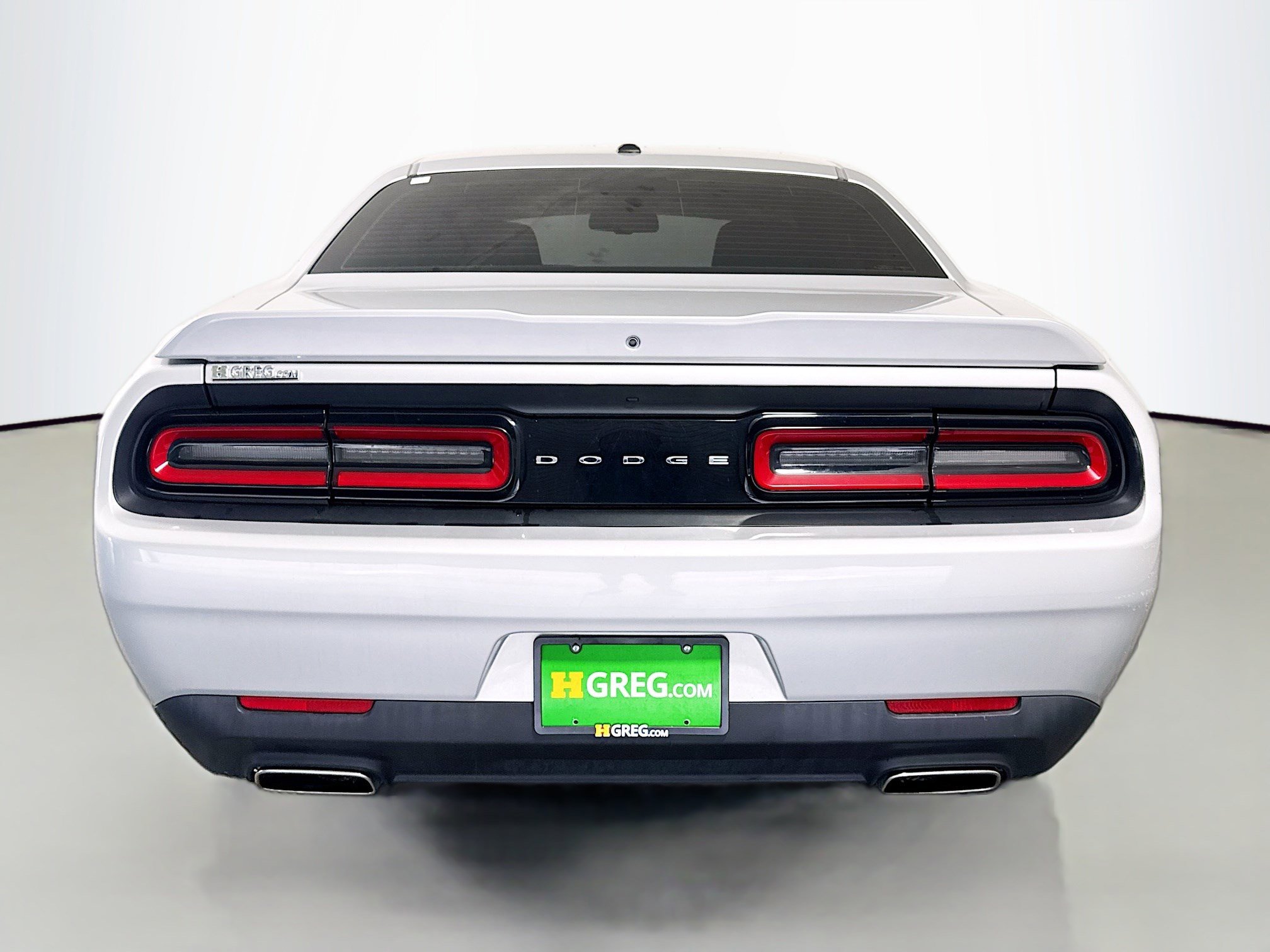 Used 2022 Dodge Challenger SXT image 8