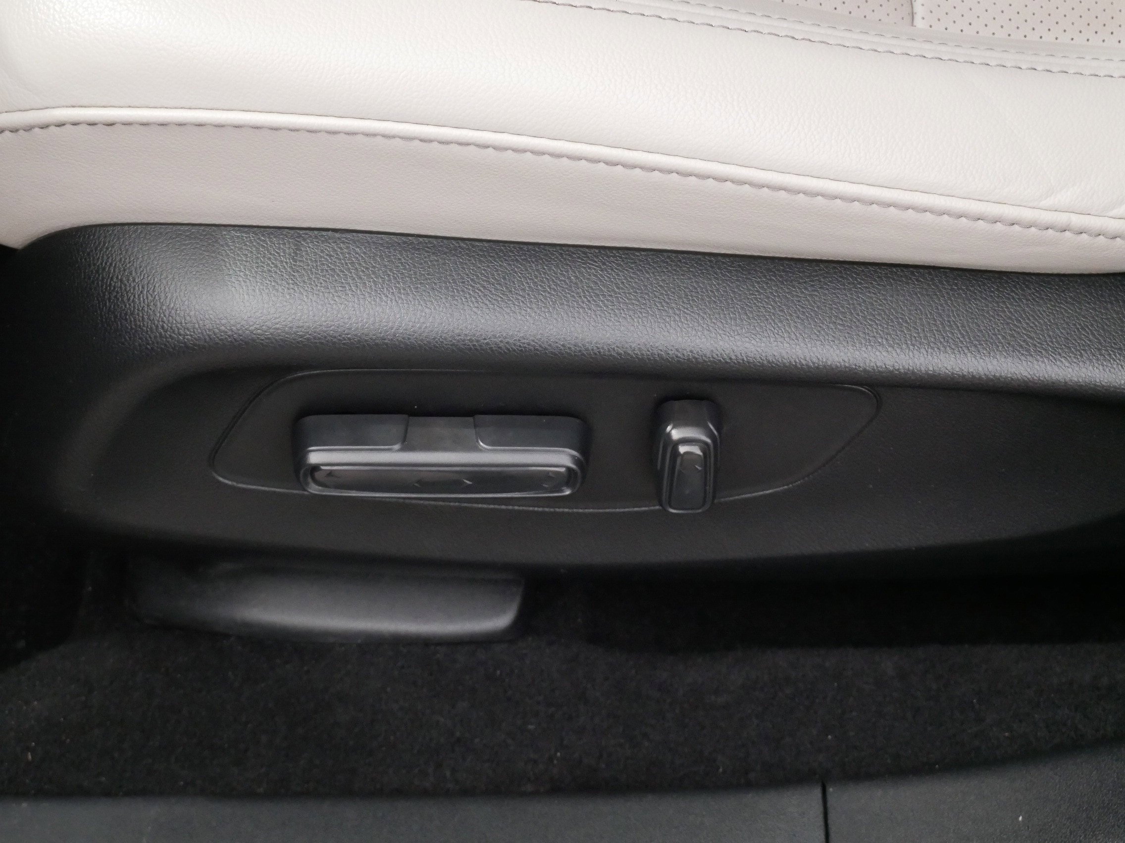 Certified 2024 Honda HR-V EX-L image 20