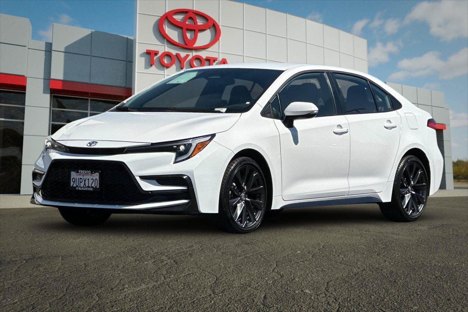 Certified 2026 Toyota Corolla SE w/ SE Package FWD image 7