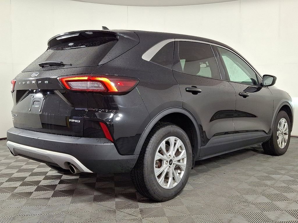 Used 2023 Ford Escape Active image 9