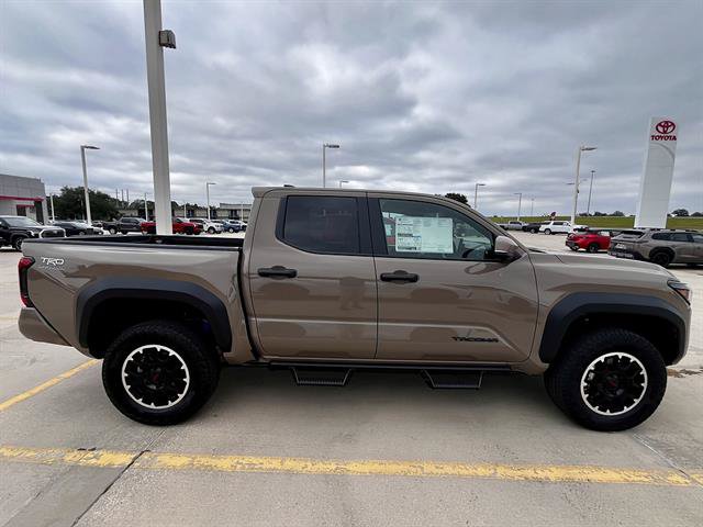 New 2026 Toyota Tacoma TRD Off-Road AWD/4WD image 2