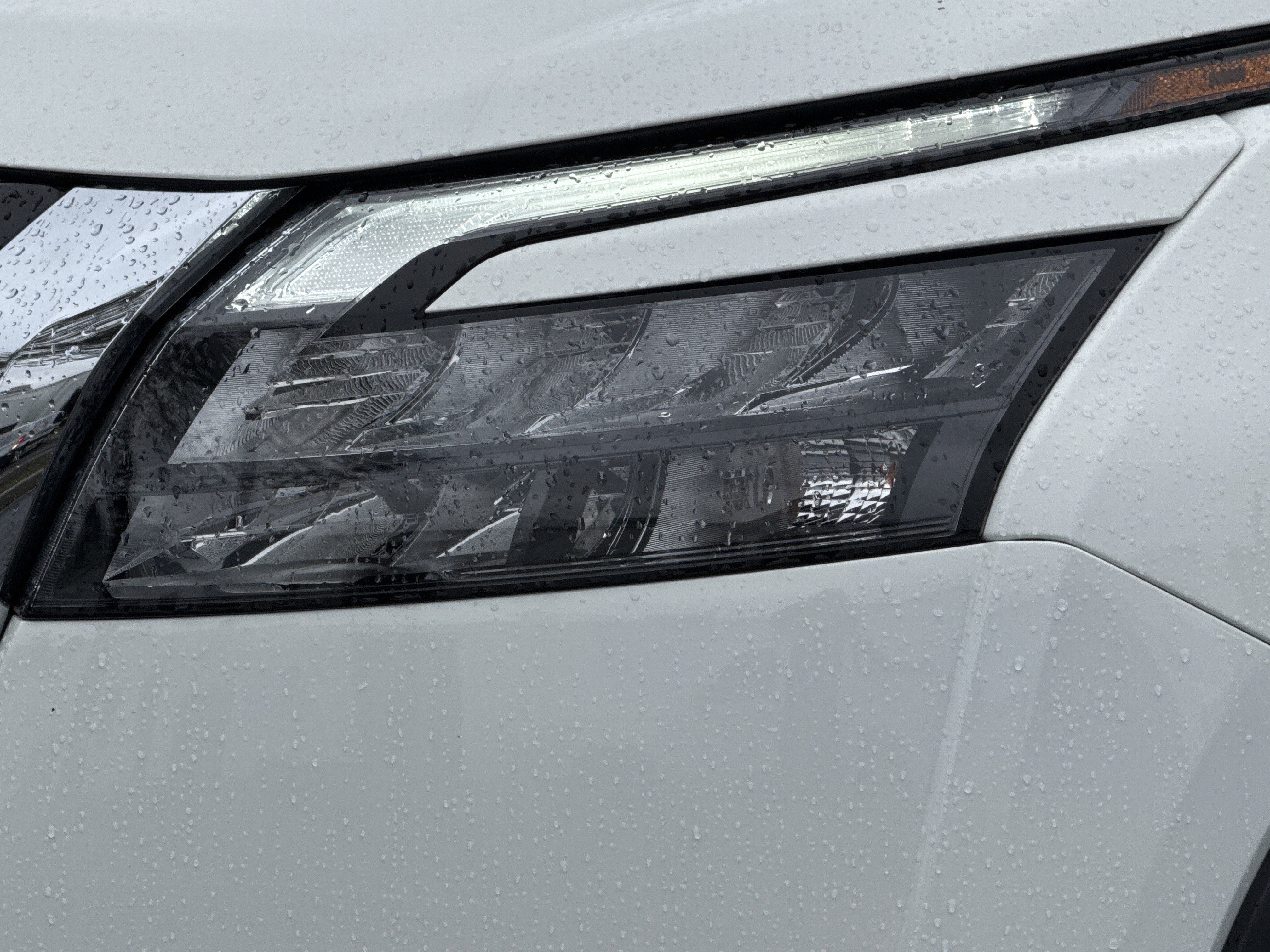 Used 2025 Nissan Pathfinder SV AWD/4WD image 6