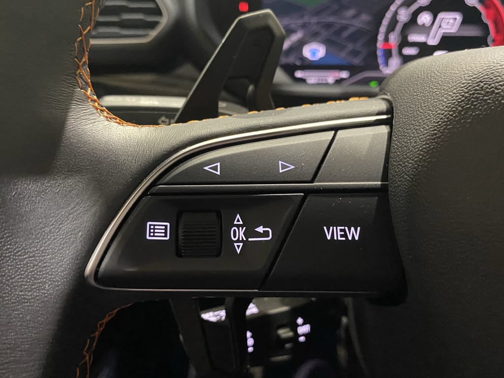 Used 2024 Lamborghini Urus S AWD/4WD image 13