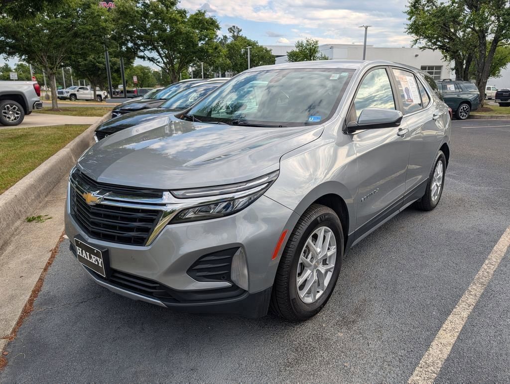 Used 2023 Chevrolet Equinox LT w/ Driver Convenience Package FWD image 4