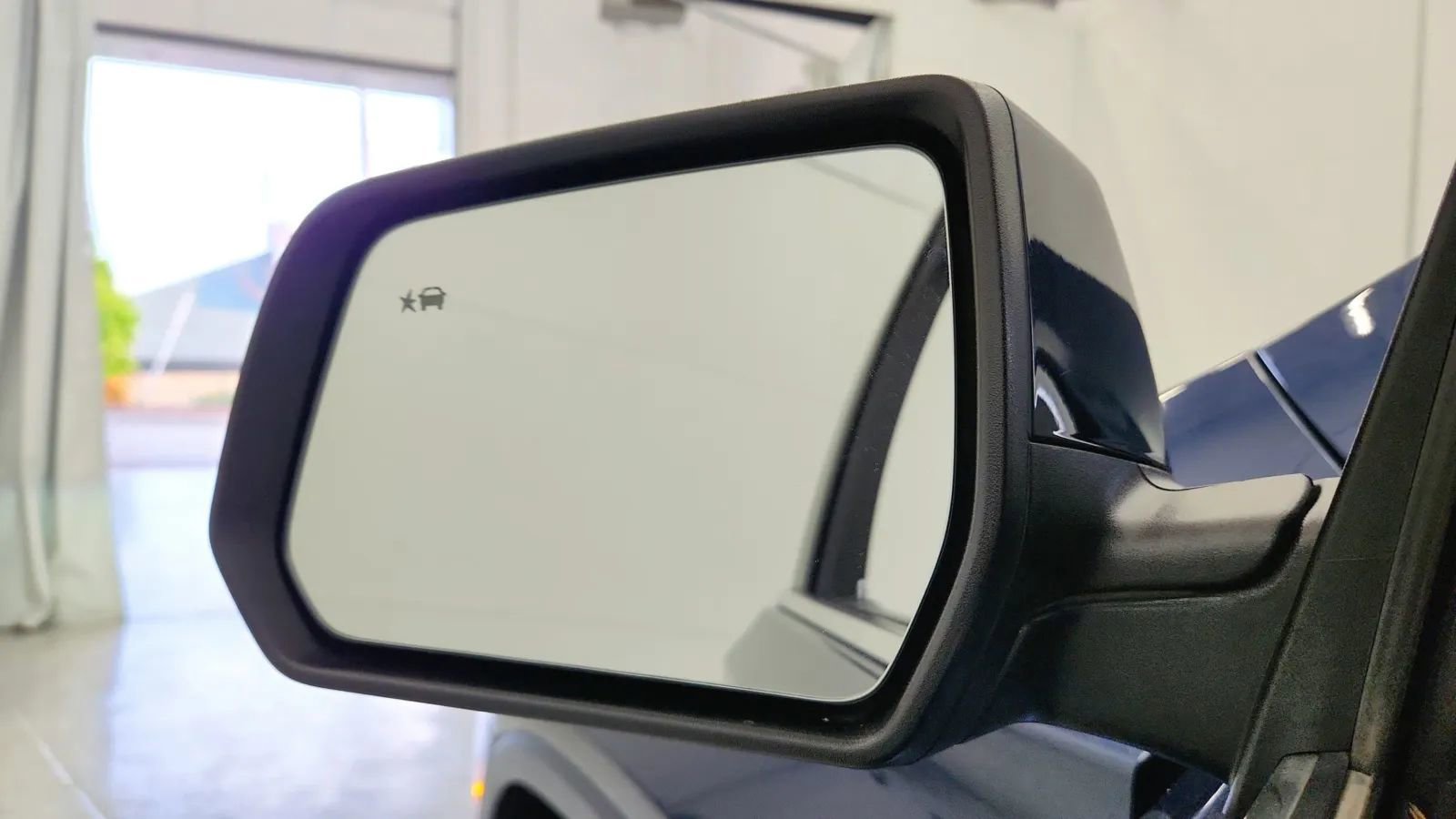 Used 2023 Chevrolet Traverse LT image 37