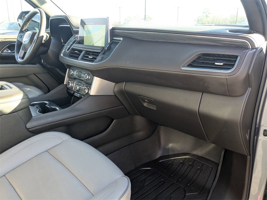 Certified 2024 GMC Yukon XL SLT w/ SLT Luxury Package image 32