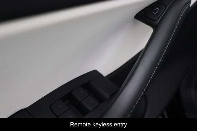 Used 2021 Tesla Model Y Long Range AWD/4WD image 14