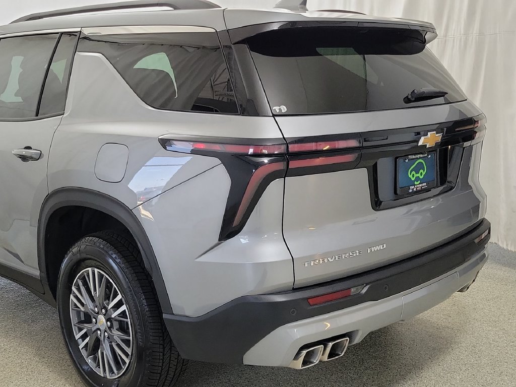 Certified 2026 Chevrolet Traverse LT AWD/4WD image 7