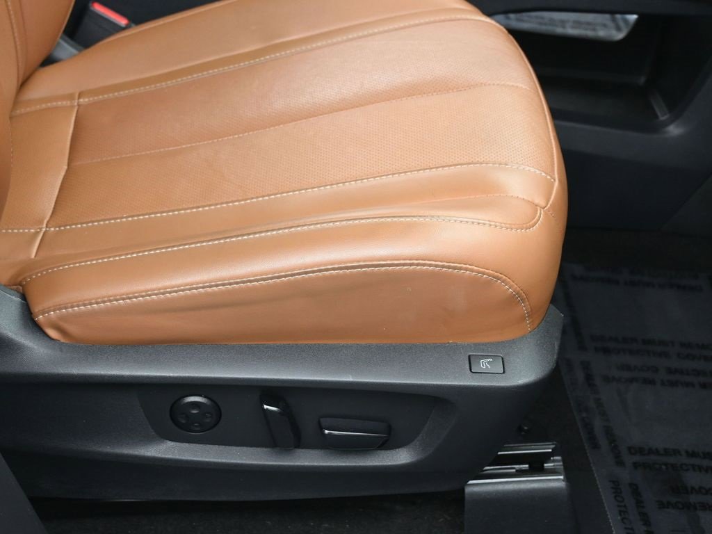 Used 2023 INFINITI QX60 Sensory w/ Vision Package image 16