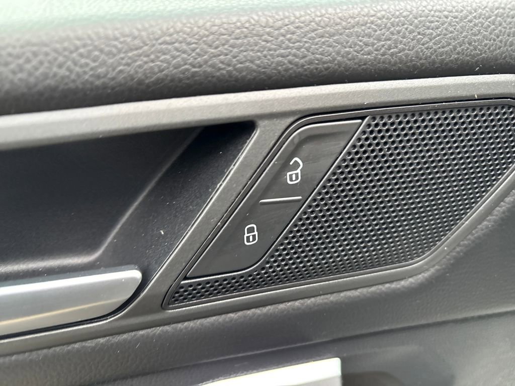 Used 2021 Volkswagen Tiguan S AWD/4WD image 10