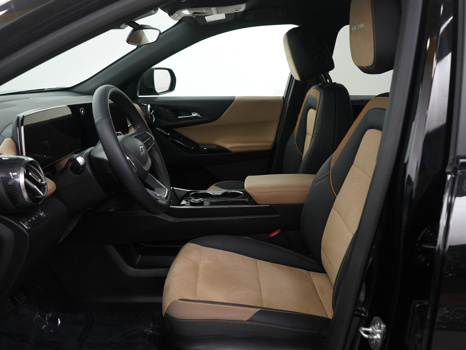 Used 2025 Chevrolet Equinox ACTIV image 14