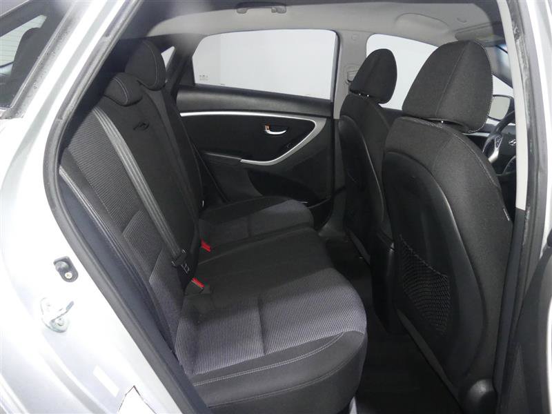 Used 2016 Hyundai Elantra GT FWD image 26