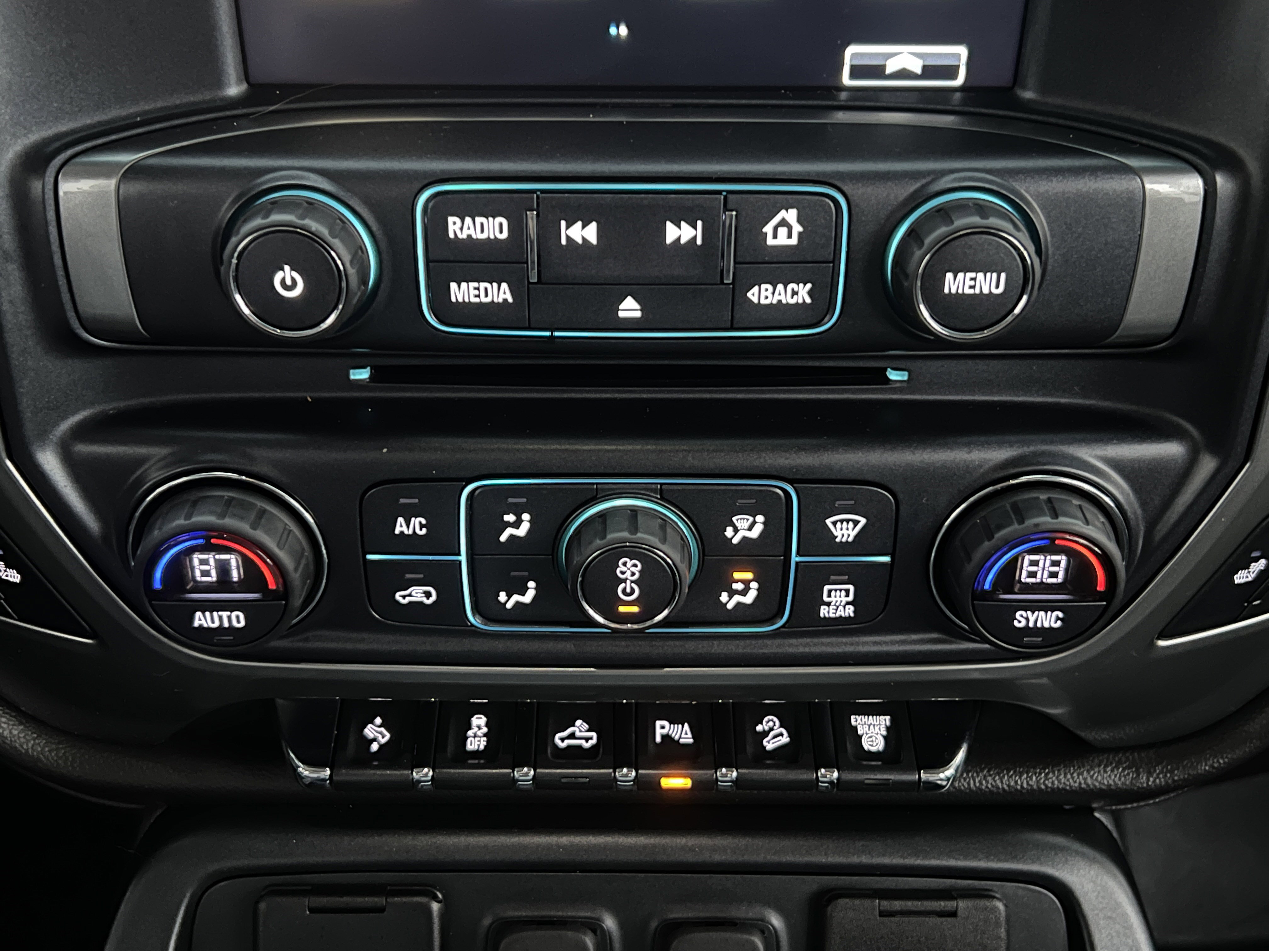 Used 2018 Chevrolet Silverado 3500 LTZ image 31