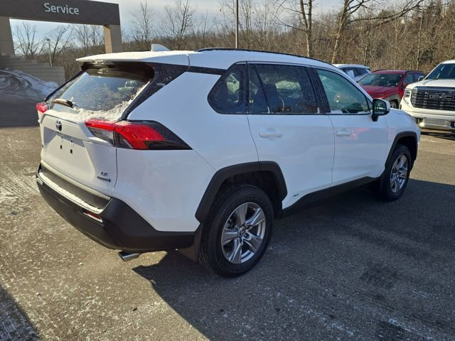 Used 2024 Toyota RAV4 LE image 5