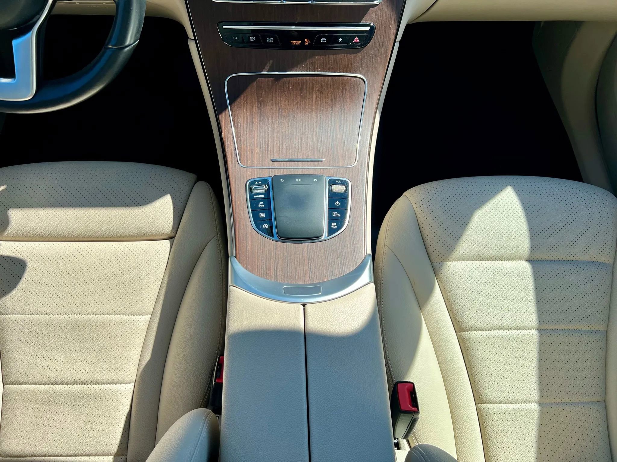 Used 2022 Mercedes-Benz GLC 300 4MATIC w/ Multimedia Package Lite image 28