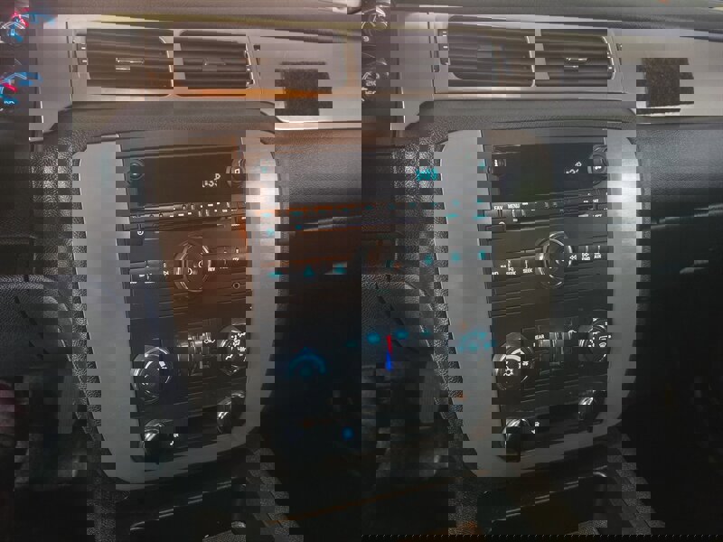 Used 2009 Chevrolet Tahoe 4WD image 19