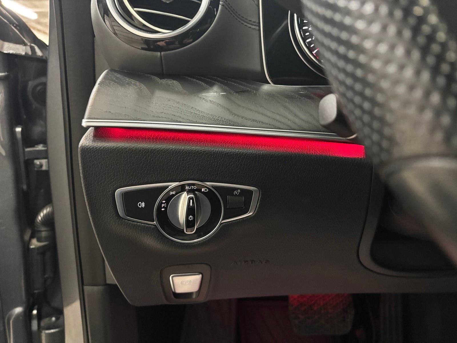 Used 2017 Mercedes-Benz E 300 4MATIC image 16