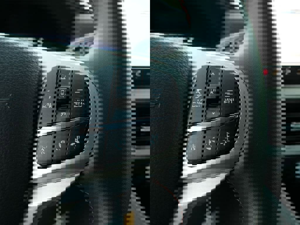 Used 2026 Ford Explorer Active w/ Active Comfort Package image 17