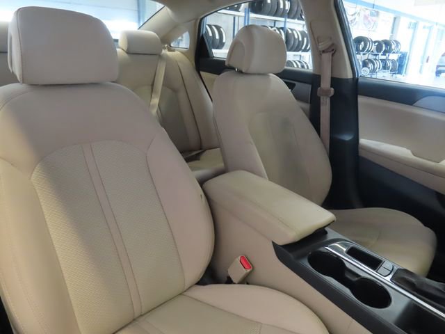 Used 2016 Hyundai Sonata SE image 6