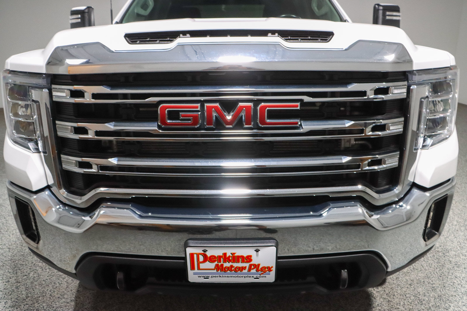 Used 2021 GMC Sierra 2500 SLE w/ SLE Value Package; AWD/4WD image 4