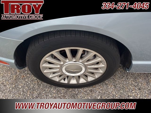 Used 2004 Ford Thunderbird image 15