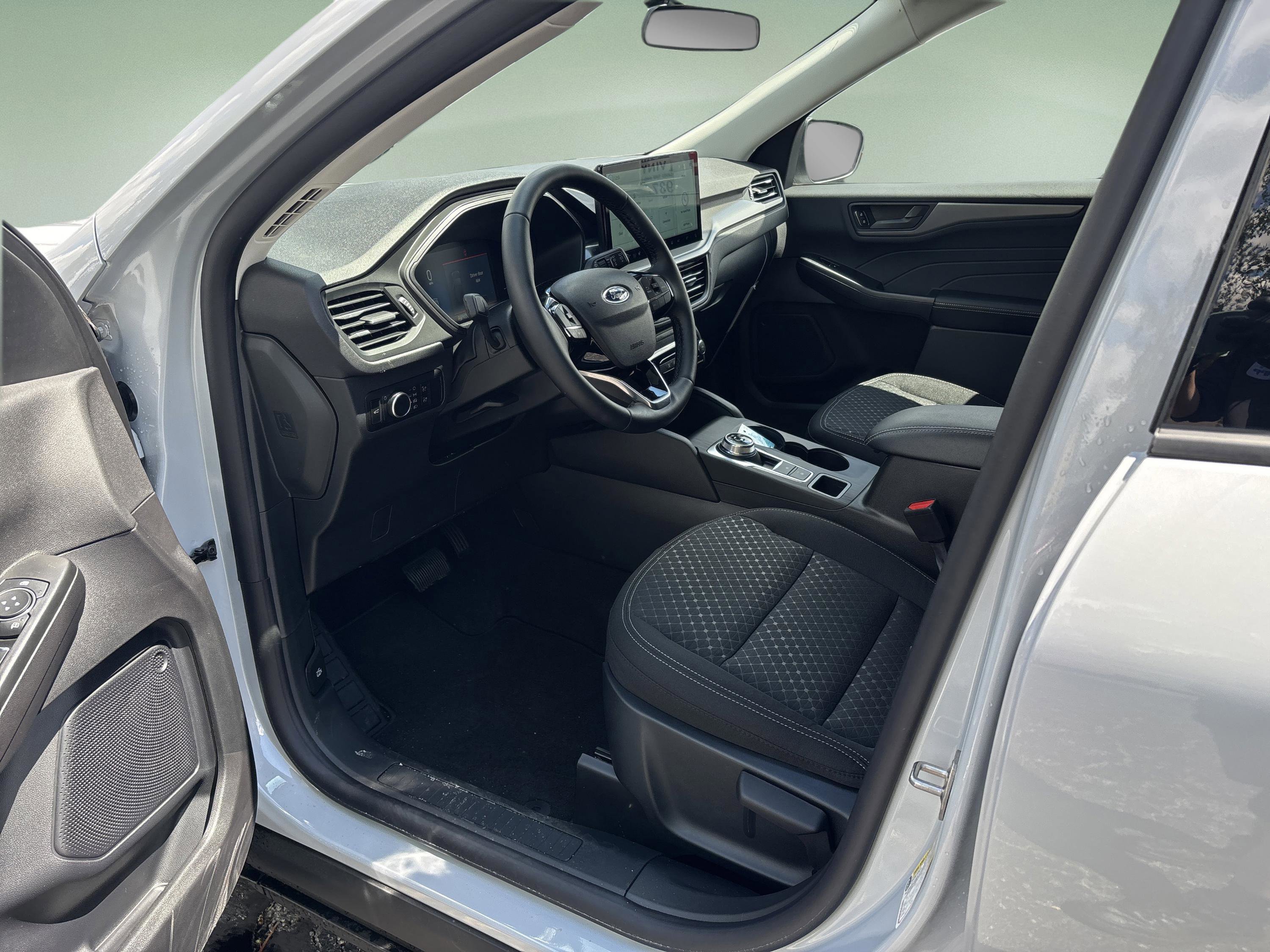 New 2026 Ford Escape Active w/ Tech Pack #1 AWD/4WD image 9