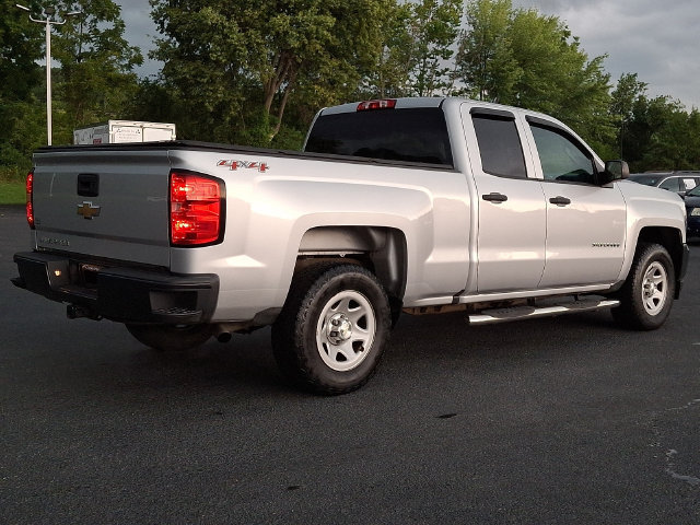 Used 2017 Chevrolet Silverado 1500 W/T w/ WT Convenience Package AWD/4WD image 9